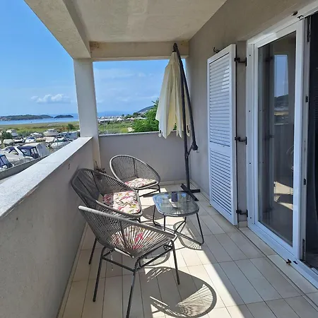 With A Parking Space Supetarska Draga - Gornja, Rab - 22213 Apartment Rab Town